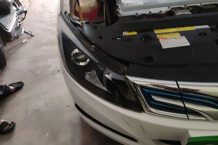 Used BYD e5 2017 300 Prestige Edition Right Front Headlight