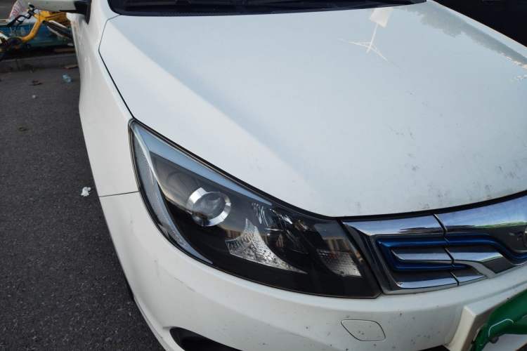 Used BYD e5 2017 300 Prestige Edition Right Front Headlight