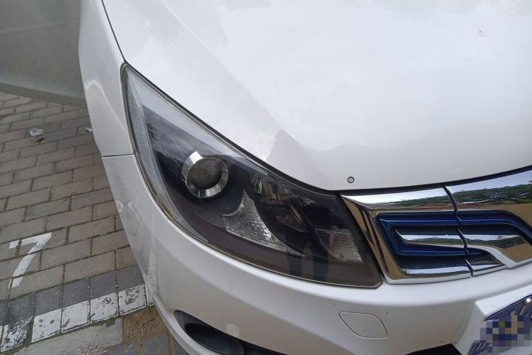 Used BYD e5 2017 300 Prestige Edition Right Front Headlight