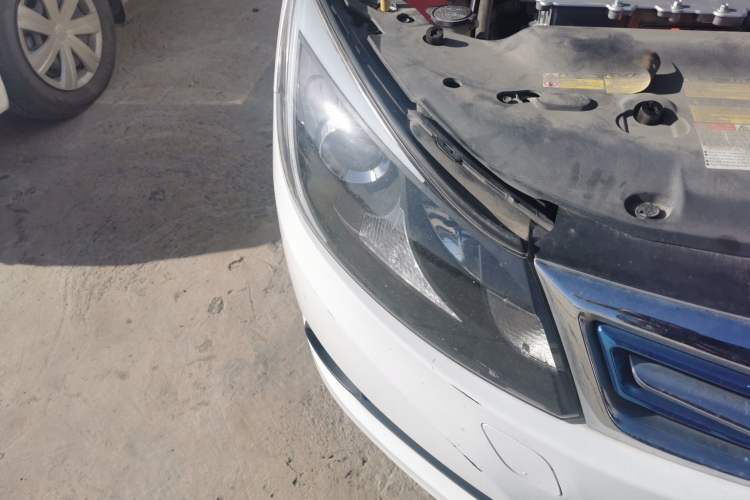 Used BYD e5 2017 300 Prestige Edition Right Front Headlight