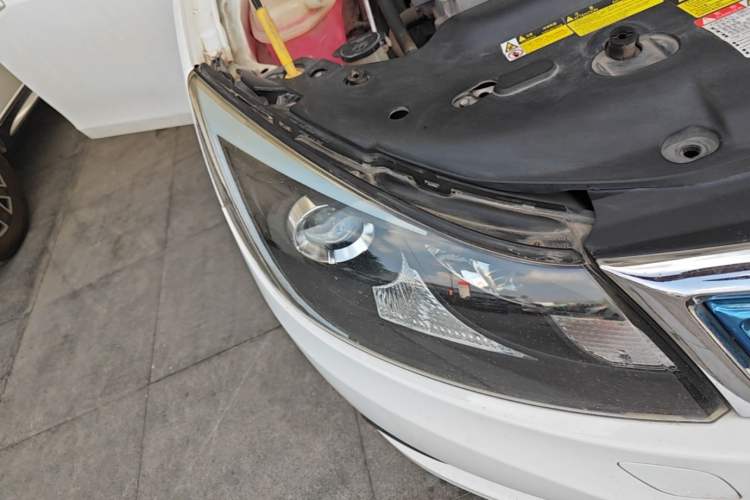 Used BYD e5 2017 300 Prestige Edition Right Front Headlight