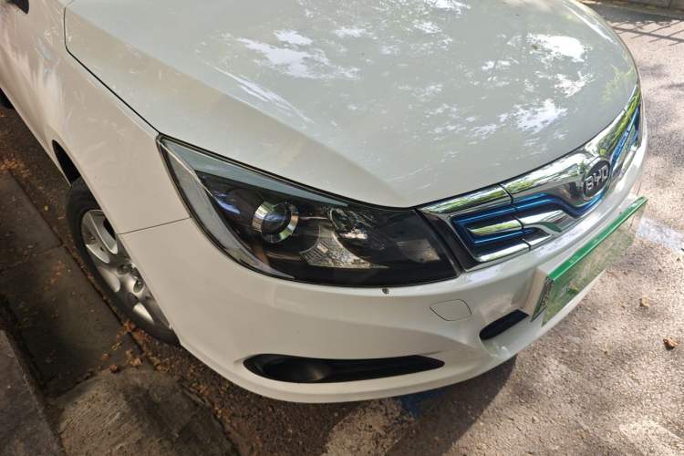 Used BYD e5 2017 300 Prestige Edition Right Front Headlight
