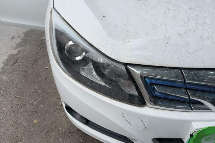 Used BYD e5 2017 300 Prestige Edition Right Front Headlight