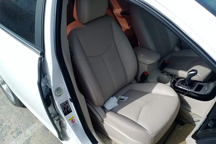 Used BYD e5 2017 300 Prestige Edition Right Front Seat