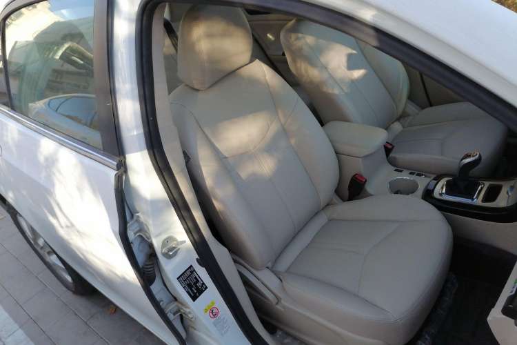 Used BYD e5 2017 300 Prestige Edition Right Front Seat