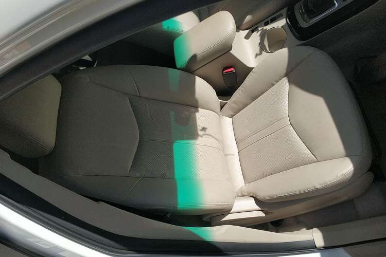 Used BYD e5 2017 300 e-Comfort Edition Right Front Seat