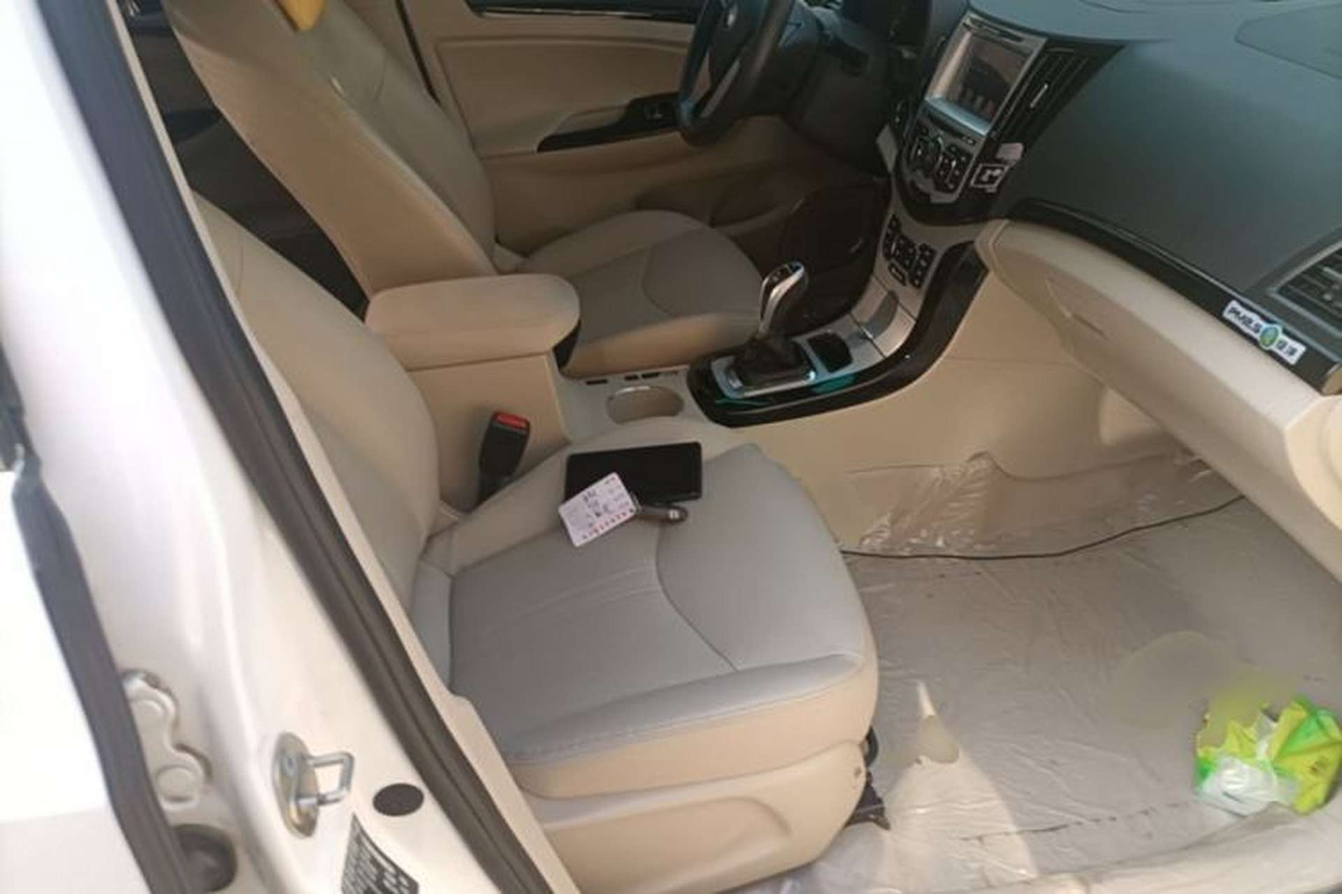 Used BYD e5 2017 300 Prestige Edition Right Front Seat