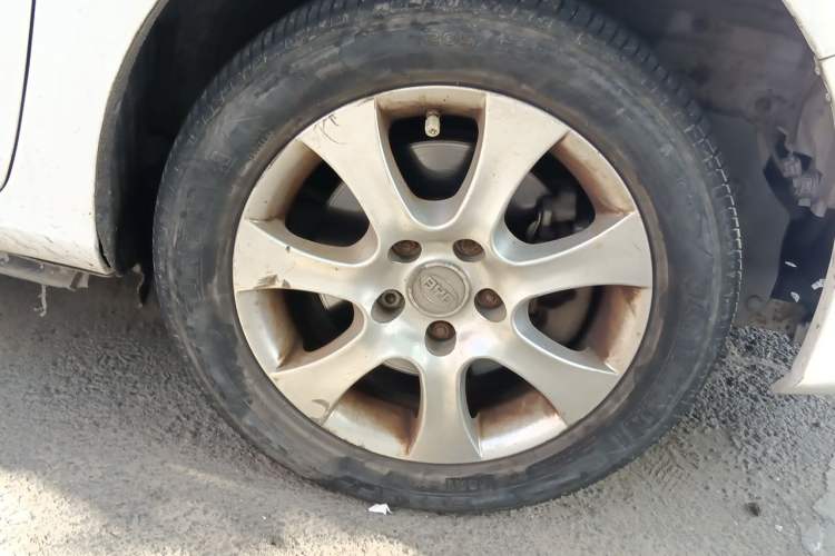 Used BYD e5 2017 300 e-Comfort Edition Right Front Wheel Hub