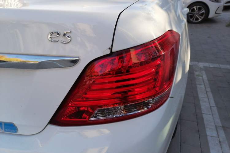 Used BYD e5 2017 300 Prestige Edition Right Rear Taillight