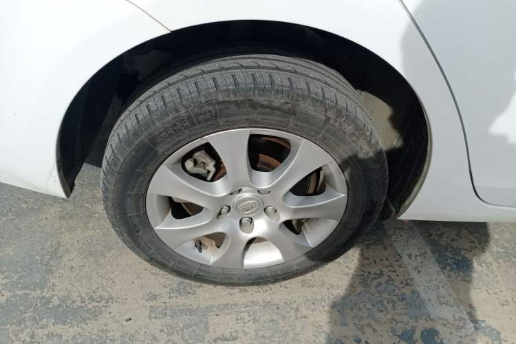 Used BYD e5 2017 300 Prestige Edition Right Rear Wheel Hub