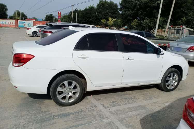 Used BYD e5 2017 300 Prestige Edition Right Side