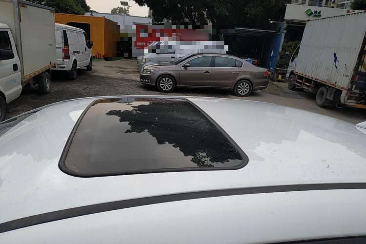 Used BYD e5 2017 300 Prestige Edition Roof