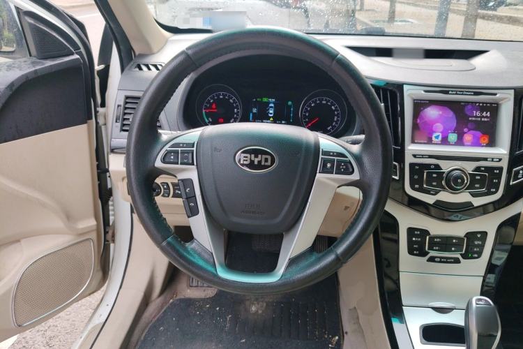 Used BYD e5 2017 300 Prestige Edition Steering Wheel