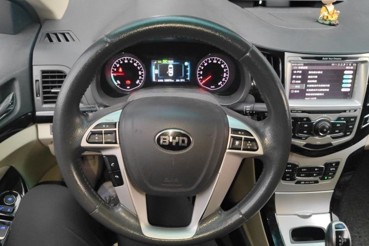 Used BYD e5 2017 300 Prestige Edition Steering Wheel