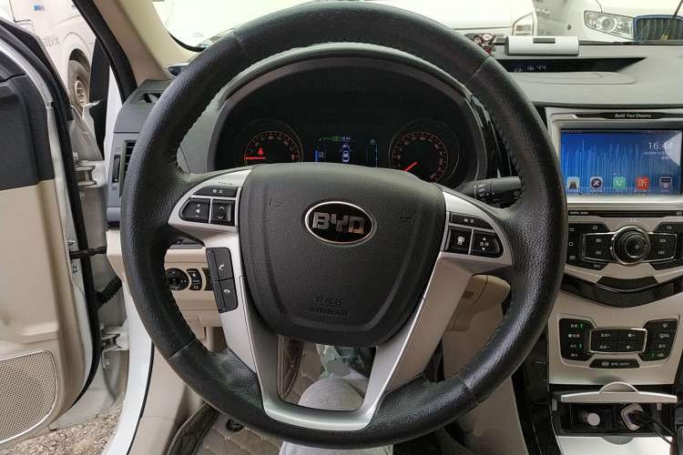 Used BYD e5 2017 300 Prestige Edition Steering Wheel