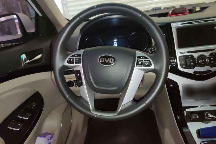 Used BYD e5 2017 300 Prestige Edition Steering Wheel