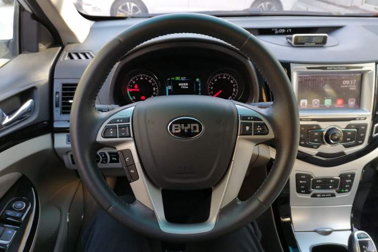 Used BYD e5 2017 300 Prestige Edition Steering Wheel