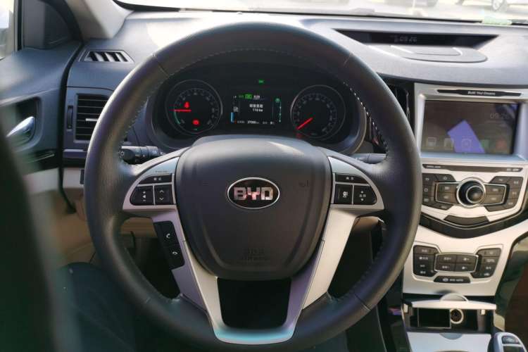 Used BYD e5 2017 300 Prestige Edition Steering Wheel