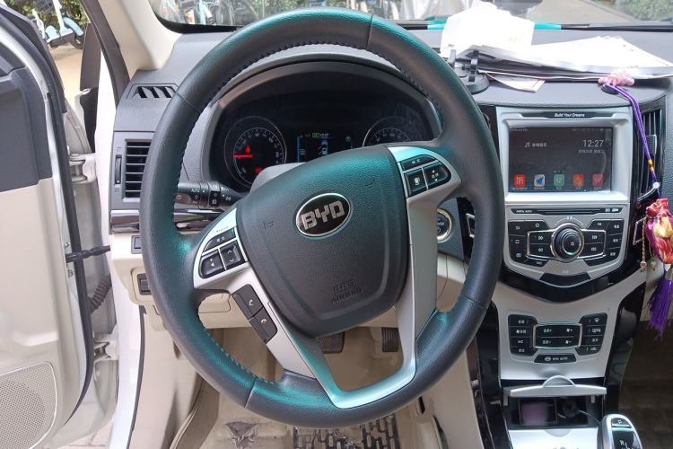 Used BYD e5 2017 300 Prestige Edition Steering Wheel