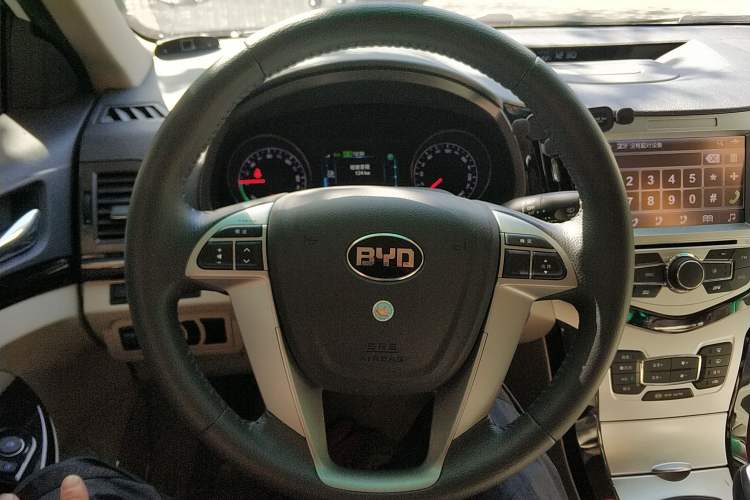 Used BYD e5 2017 300 e-Comfort Edition Steering Wheel