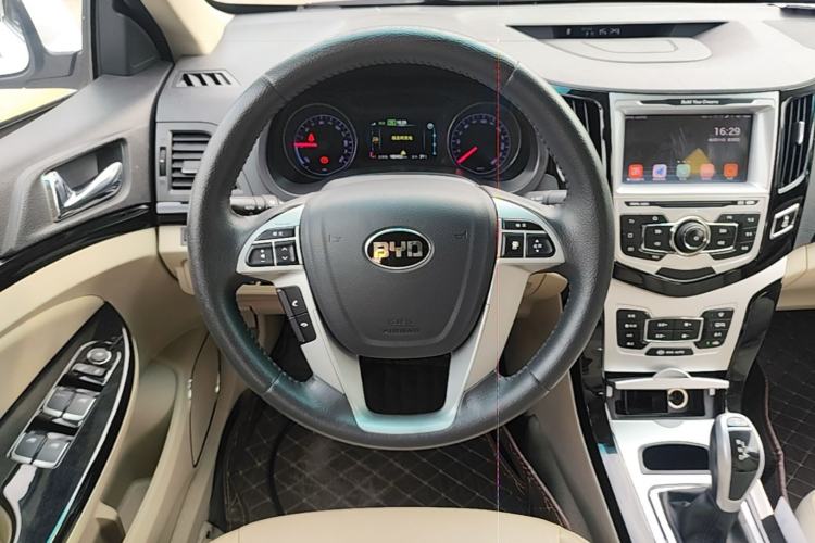 Used BYD e5 2017 300 Prestige Edition Steering Wheel
