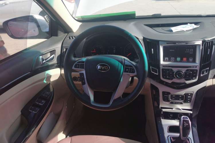 Used BYD e5 2017 300 Prestige Edition Steering Wheel