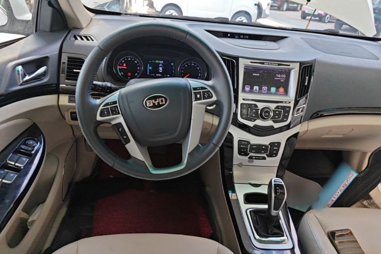 Used BYD e5 2017 300 Prestige Edition Steering Wheel