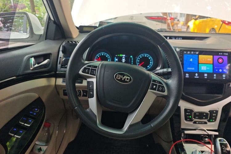Used BYD e5 2017 300 Prestige Edition Steering Wheel