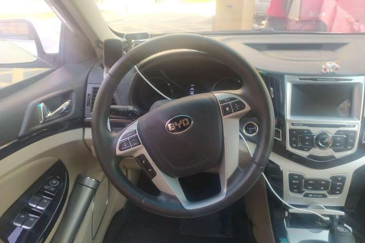 Used BYD e5 2017 300 Prestige Edition Steering Wheel