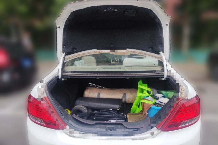 Used BYD e5 2017 300 Prestige Edition Trunk