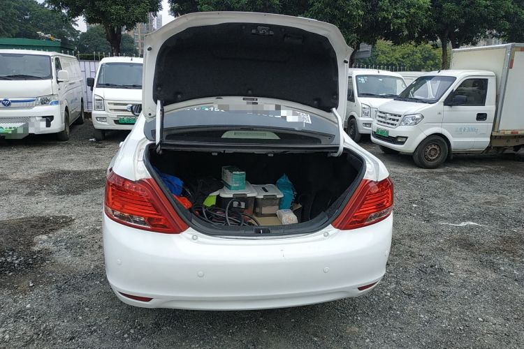 Used BYD e5 2017 300 Prestige Edition Trunk