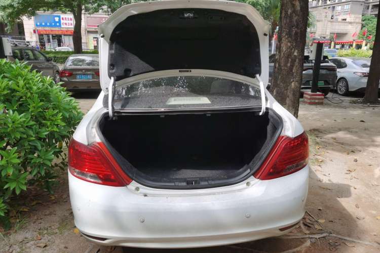 Used BYD e5 2017 300 Prestige Edition Trunk