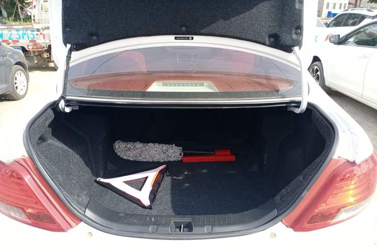 Used BYD e5 2017 300 Prestige Edition Trunk