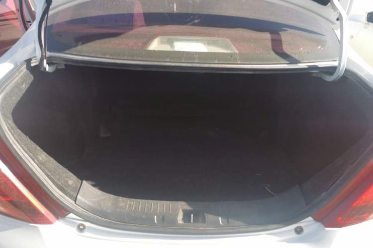 Used BYD e5 2017 300 Prestige Edition Trunk
