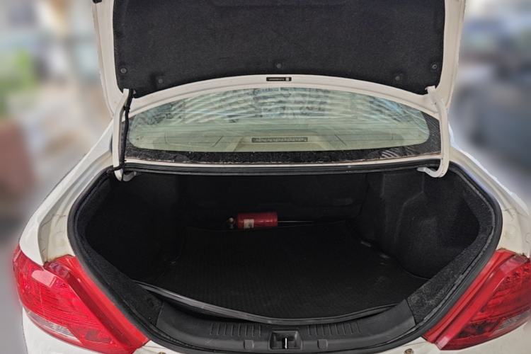 Used BYD e5 2017 300 Prestige Edition Trunk