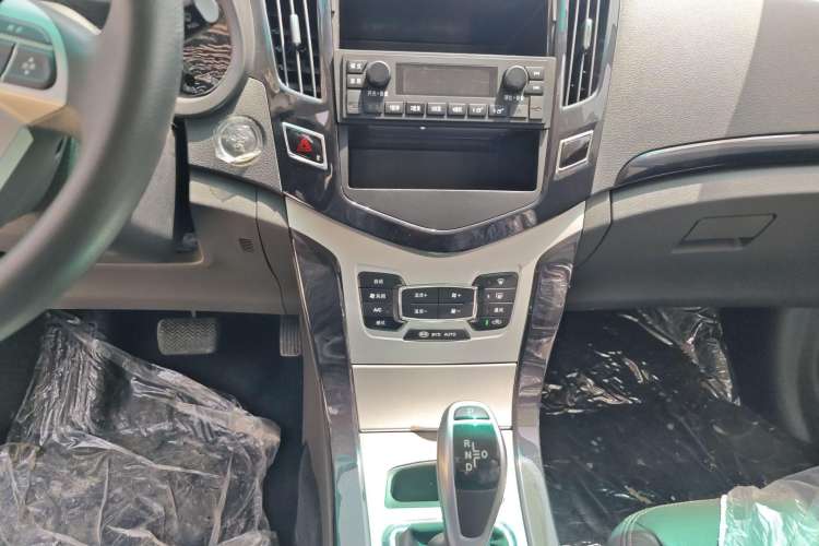 Used BYD e5 2018 Travel Edition Audio And AC Panel