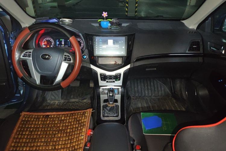 Used BYD e5 2018 Travel Edition Center Console