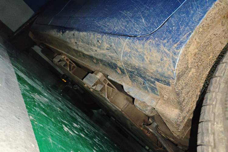 Used BYD e5 2018 Travel Edition Chassis Front Right