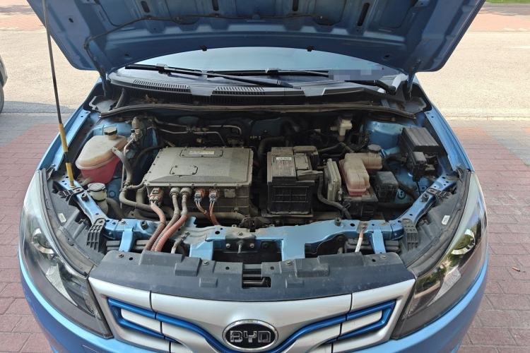 Used BYD e5 2018 Travel Edition Engine Bay