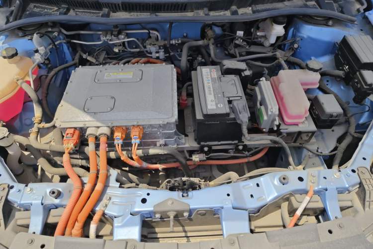Used BYD e5 2018 Travel Edition Engine Bay