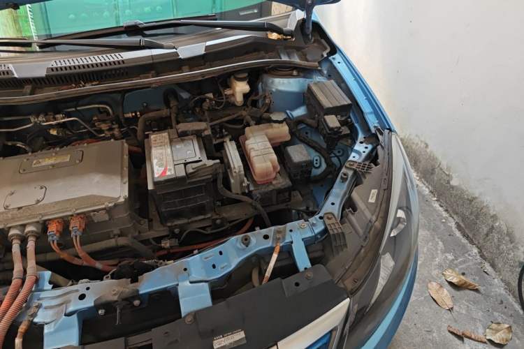 Used BYD e5 2018 Travel Edition Engine Bay Left