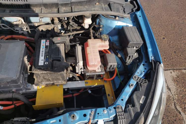 Used BYD e5 2018 Travel Edition Engine Bay Left