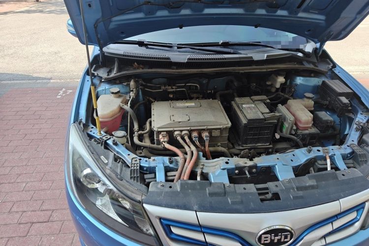 Used BYD e5 2018 Travel Edition Engine Bay Right