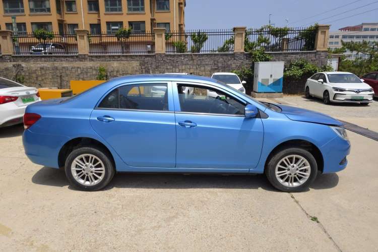 Used BYD e5 2018 Travel Edition Exterior 2