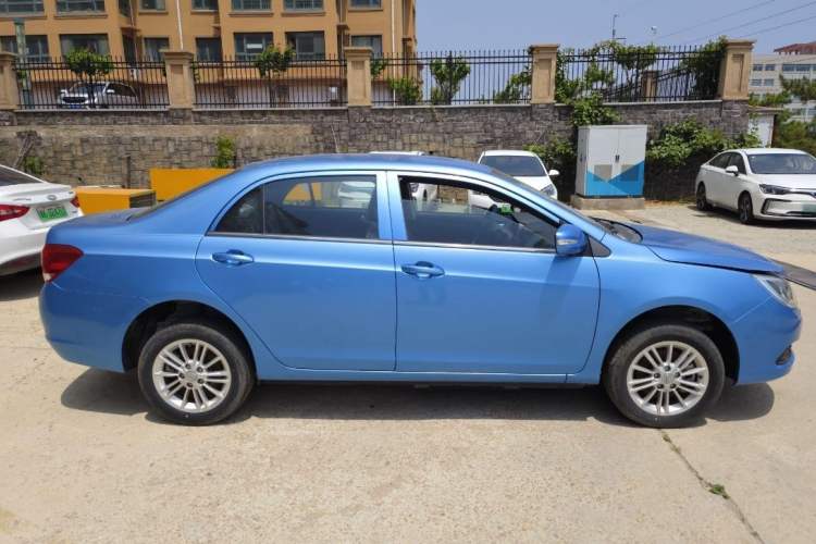 Used BYD e5 2018 Travel Edition Exterior 3