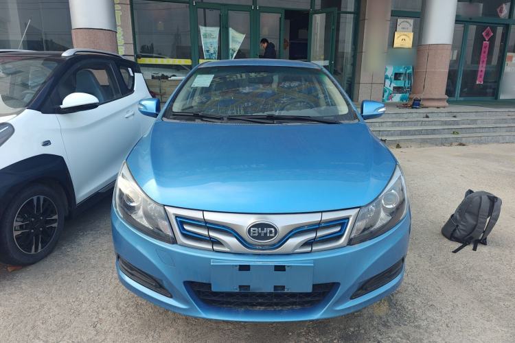 Used BYD e5 2018 Travel Edition Front