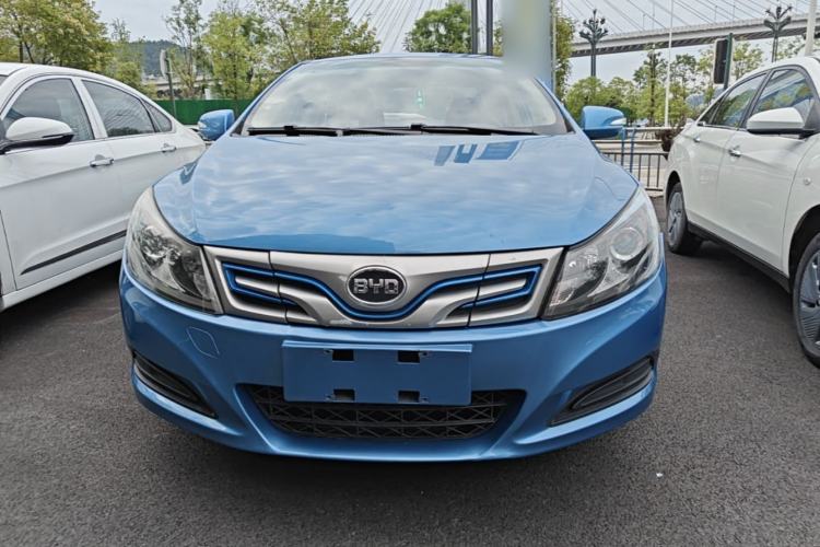 Used BYD e5 2018 Travel Edition Front