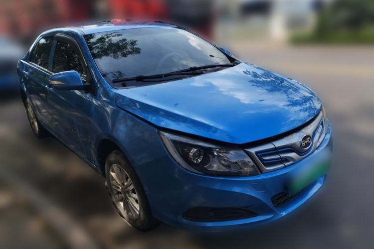 Used BYD e5 2018 Travel Edition Front Right 45 Deg