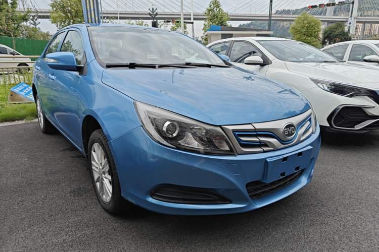 Used BYD e5 2018 Travel Edition Front Right 45 Deg