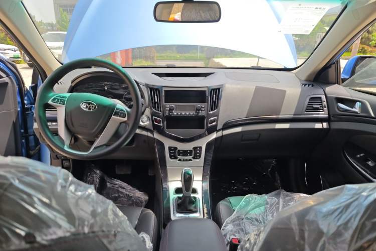 Used BYD e5 2018 Travel Edition Interior 3